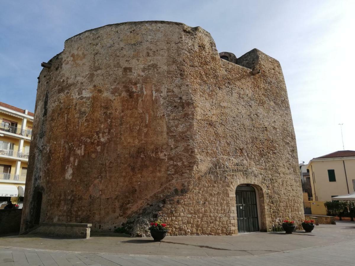 Alghero, Casa Di Roberto Luaran gambar
