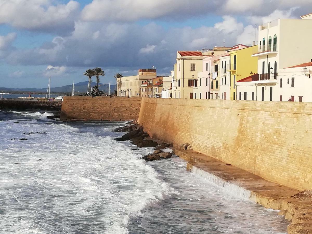 Alghero, Casa Di Roberto Luaran gambar